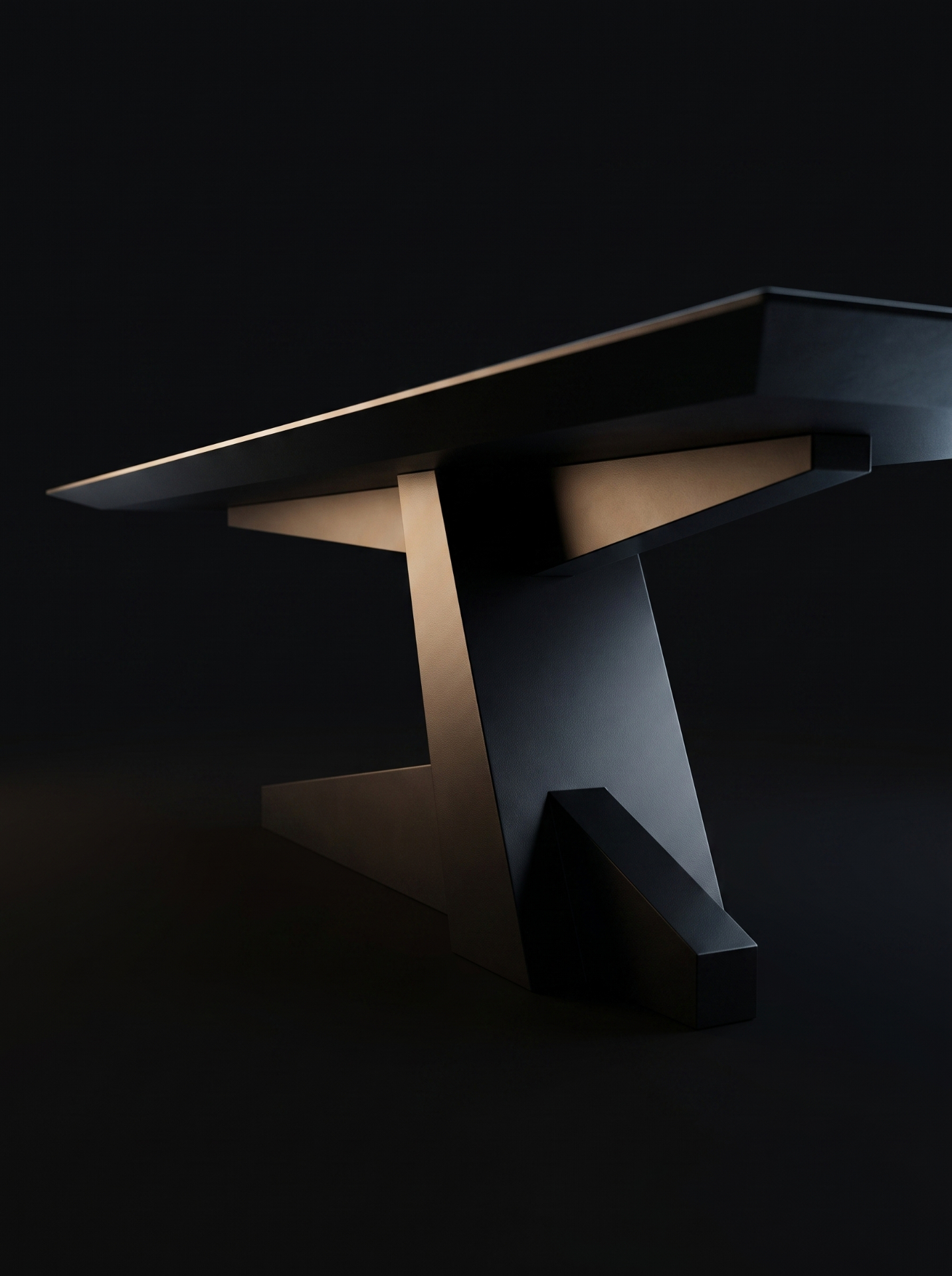 Detalhe angular da Mesa de Jantar Springboard, evidenciando a geometria da base e o contraste de luz sobre o acabamento escuro, sobre fundo escuro