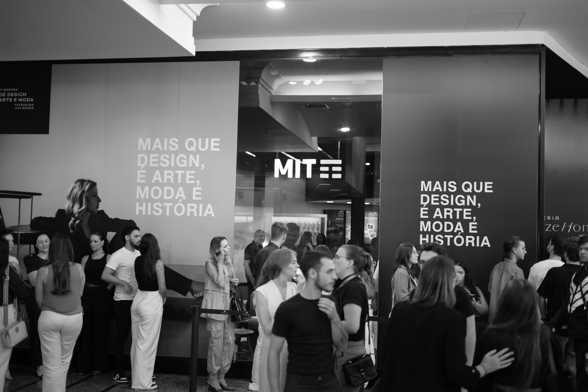 Público na abertura da 1ª Mostra de Design, Cascavel